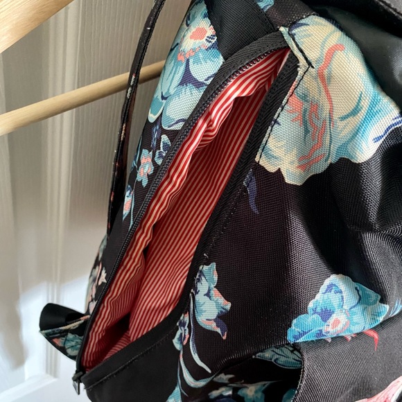 Herschel Dawson Backpack in Pastel Petals - Picture 3 of 4